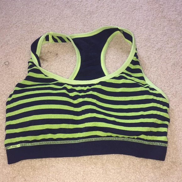 Spandex underarmour pants and a green and blue bra - Picture 6 of 7